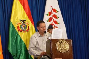 Reestructuración de la Policía Boliviana por Edmand Lara