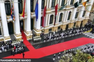 Maltrato a periodistas durante acto de transmisión de mando