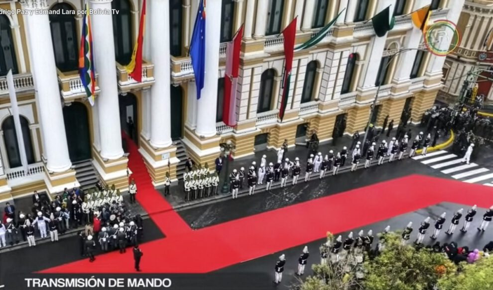 Maltrato a periodistas durante acto de transmisión de mando
