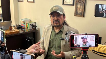 Pago en efectivo para alimentación escolar en Oruro