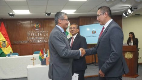 Viceministros de Economía toman juramento bajo la dirección de José Gabriel Espinoza