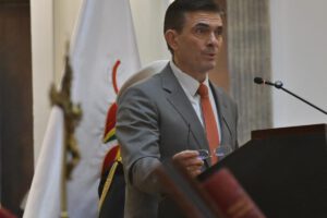 Rodrigo Paz denuncia estado del aparato estatal