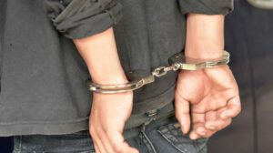 Aprehenden a un hombre acusado de prender fuego a su pareja en La Paz