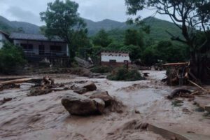 Desborde de río en Samaipata causa inundaciones