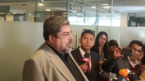 Renta presidencial vitalicia y respeto a exmandatarios según Edgar Zegarra