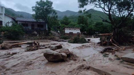 Samaipata inundada después de desborde de río
