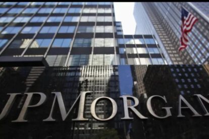 Riesgo país desciende y dólar paralelo se estabiliza