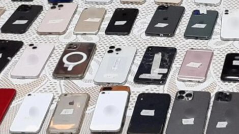 Operativo policial recupera 51 teléfonos robados en el Barrio Chino