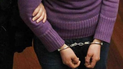 Condenan a mujer por violación a una adolescente