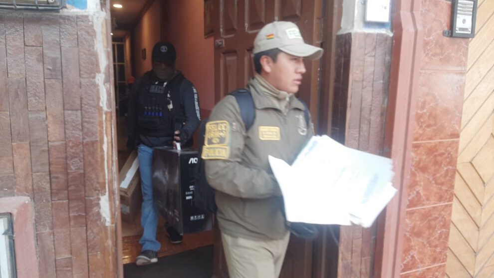 Red de falsificación de documentos en Oruro