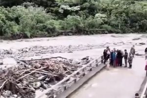 Caída de puentes en Cochabamba afecta a la comunidad Dian Pampa