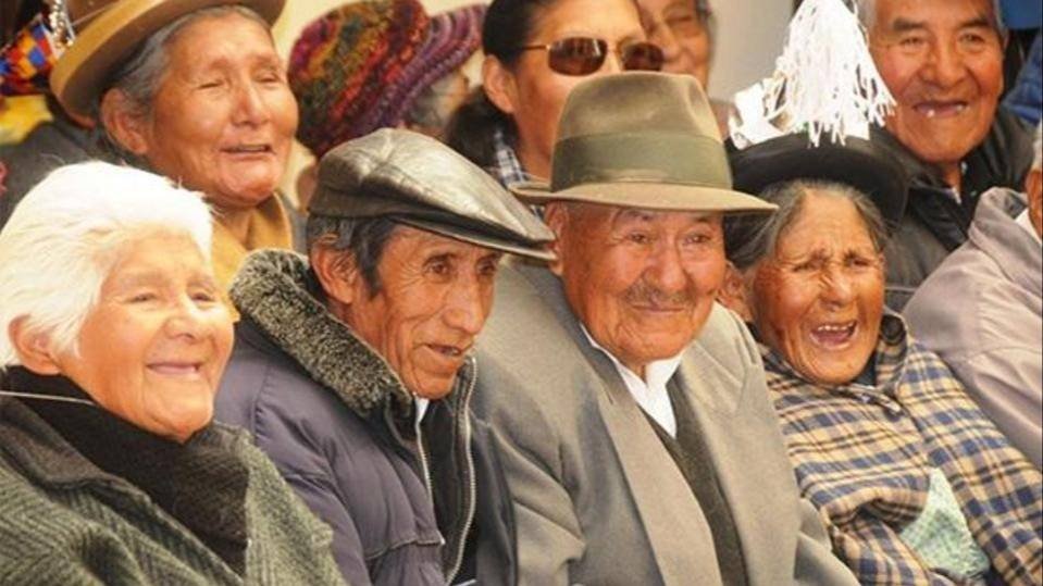 Descuentos para adultos mayores en servicios básicos