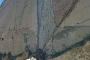 Desprendimiento en Cal Orck’o: preocupación por huellas de dinosaurios perdidas