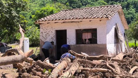 Samaipata riada y búsqueda de dos mujeres desaparecidas