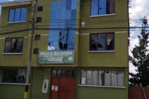 Ataque al Comando Policial de Patacamaya