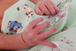 Bebé abandonado en el hospital