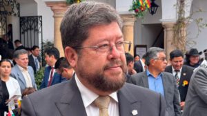 Eliminación de impuestos apoyada por Samuel Doria Medina