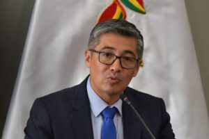 Ministro de Economia Gabriel Espinoza