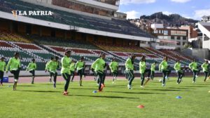 Seleccionado femenino se entrena para enfrentar a Colombia