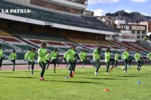 Seleccionado femenino se entrena para enfrentar a Colombia