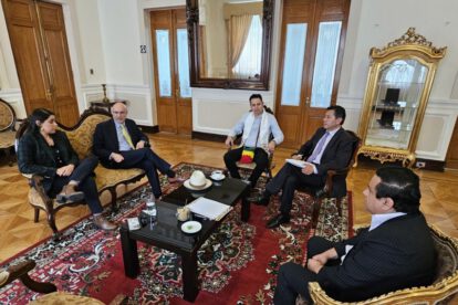 Reunión clave entre vicepresidente y ministros