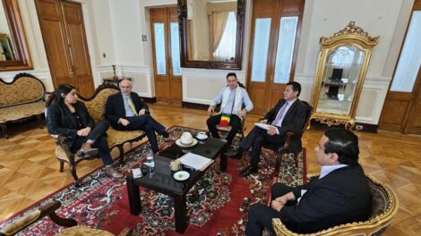 Reunión clave entre vicepresidente y ministros