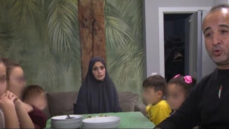 Médico boliviano palestino Refaat Alathamna relata su experiencia en Gaza