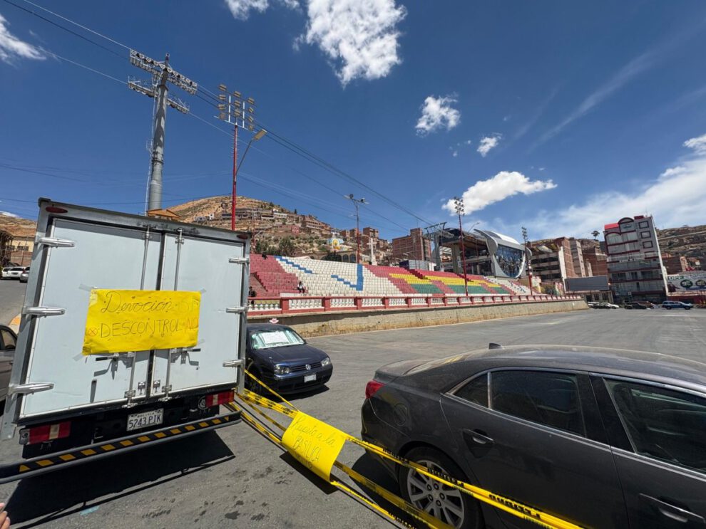 Bloqueo Avenida Cívica por excesos en conciertos folklóricos
