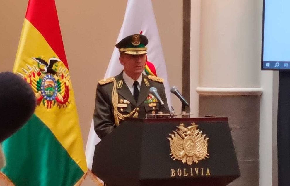 Nuevo Comandante General promete erradicar la corrupción en la Policía Boliviana