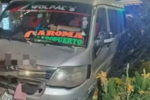 Minibús arrolla a niña en Cochabamba