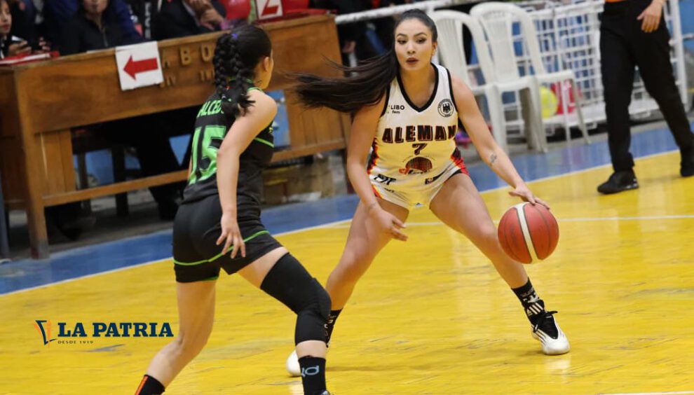 Alemán disputa la punta de la Libofem tras vencer de local a Club Tenis La Paz