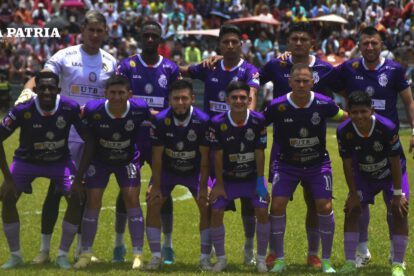 Jugadores del equipo de Real Potosí con el objetivo de ser campeones