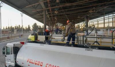 Tanques de combustible irregulares en YPFB Senkata
