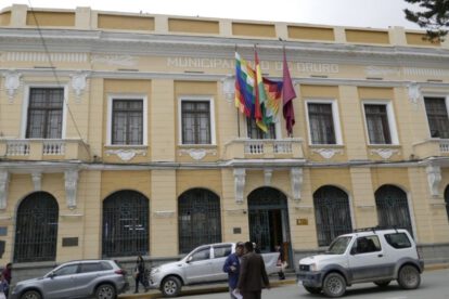 Red de falsificación de documentos en Oruro