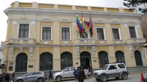 Red de falsificación de documentos en Oruro