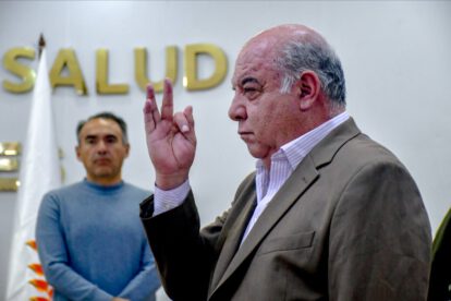Nuevo gerente de la CNS Walter Germán Hoyos durante el acto de posesión