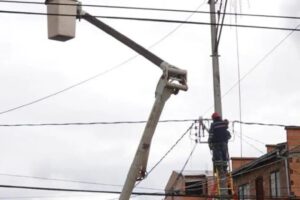 Quejas por tarifas eléctricas en La Paz