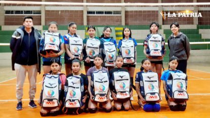La selección de Oruro en el campeonato nacional de voleibol Sub-13 damas