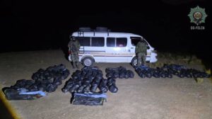 Secuestran minibús con marihuana en Potosí