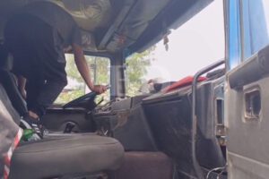 Chofer robó mercadería y dejó un camión desmantelado