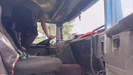 Chofer robó mercadería y dejó un camión desmantelado