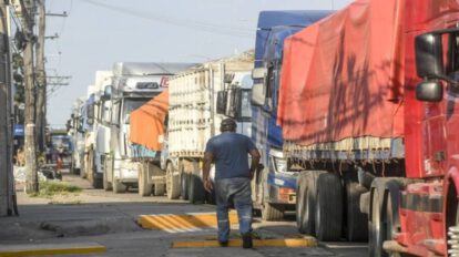 escasez de combustible afecta a varias ciudades