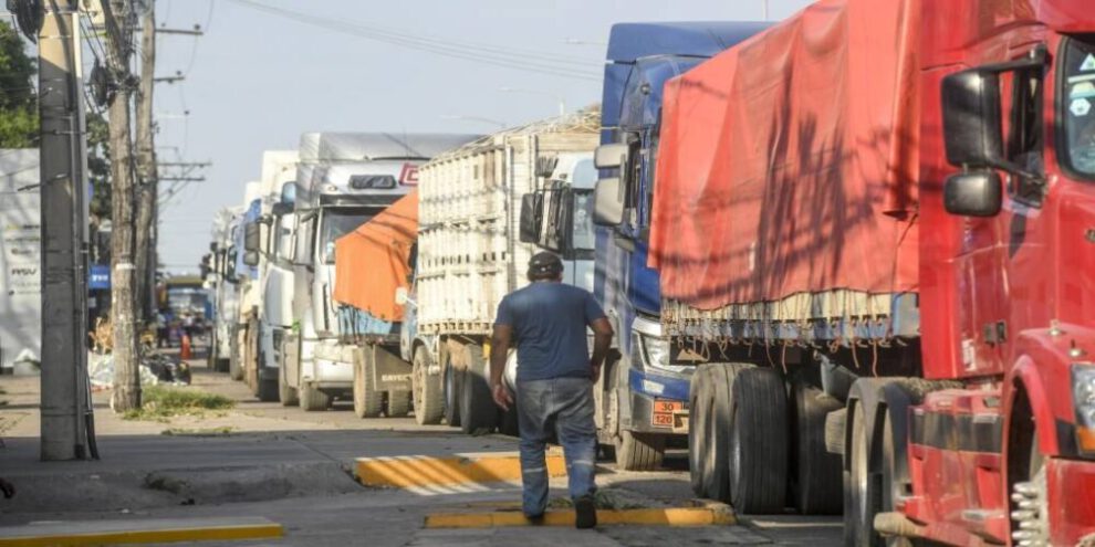 escasez de combustible afecta a varias ciudades
