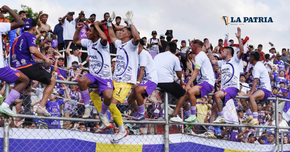 Festejo de Real Potosí campeón de la Copa Simón Bolívar