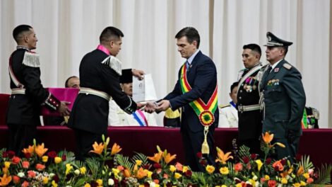 Fuerzas Armadas comprometidas con el pueblo