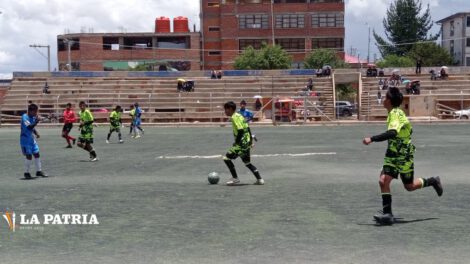 Quiroziñhos sorprende a Atlético Felap en la Primera de Ascenso