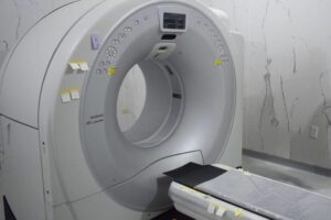 Compra irregular del tomógrafo en Oruro