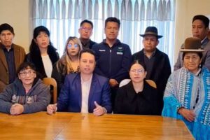 Edmand Lara exige explicación sobre créditos al Ministro de Economía