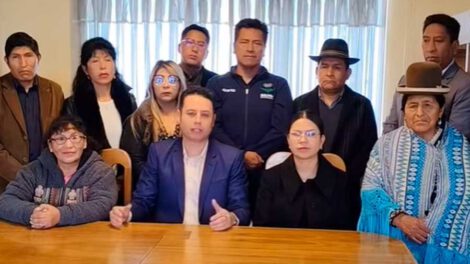 Edmand Lara exige explicación sobre créditos al Ministro de Economía