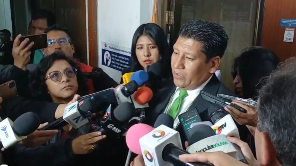 Caso Emapa sobre Franklin Flores y Cintia Contreras